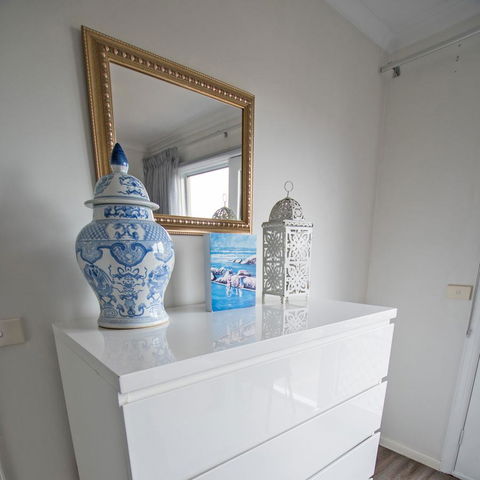 Stunning Waterfront Only 10 Minutes To Phillip Island - FREE EV UNIT 7kW For Electric Cars - Pet Friendly, Fireplace FREE WIFI Wine & Chocolates - Accommodation Port Macquarie 21