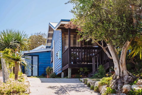 The Blue Beach House - Accommodation Port Macquarie 2