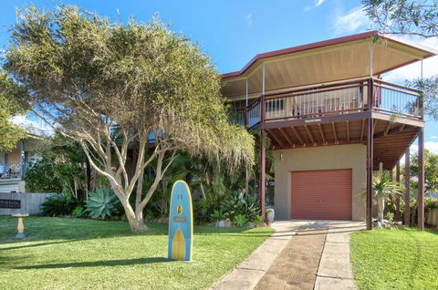 THE BOARDROOM ON BANKSIA - 11 Banksia Ave Bonny Hills - Accommodation Port Macquarie 1