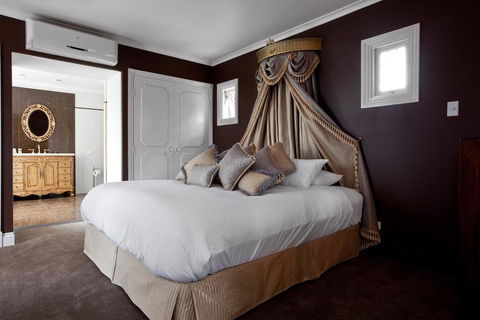 The Castle On Tamborine - Accommodation Port Macquarie 1