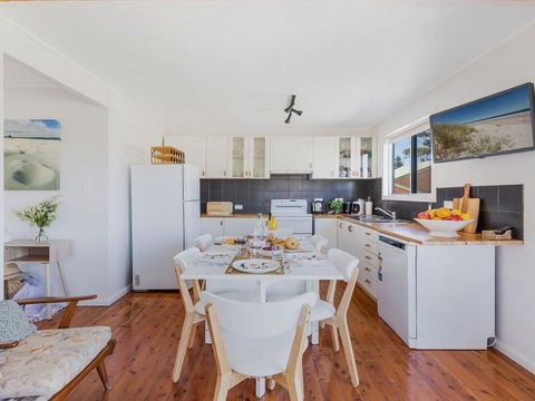 The Chalet At Callala Beach - Beach House Character - Accommodation Port Macquarie 1