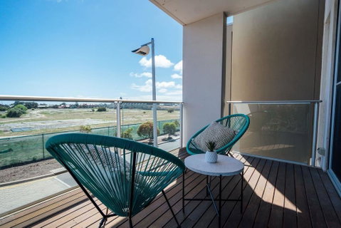 The Cove @ New Port-Pool - Spa - Sauna - Gym & More - Accommodation Port Macquarie 1