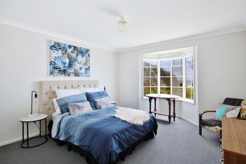 The Crescent - Pet Friendly - 1 Min To Beach - Accommodation Port Macquarie 0