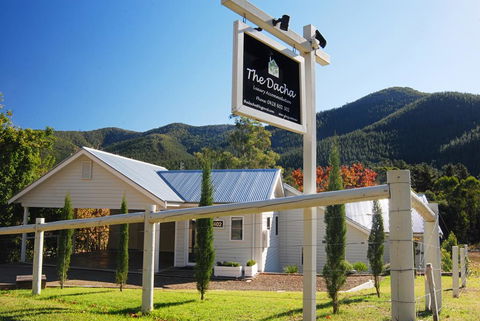 The Dacha - Accommodation Port Macquarie 0