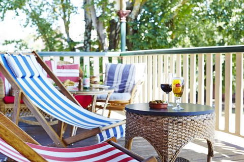The Daylesford Hotel - Accommodation Port Macquarie 0