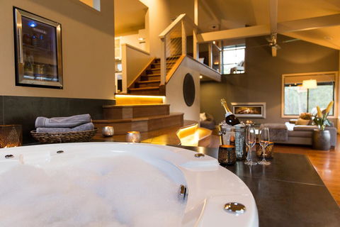The Edge Villa - Accommodation Port Macquarie 0