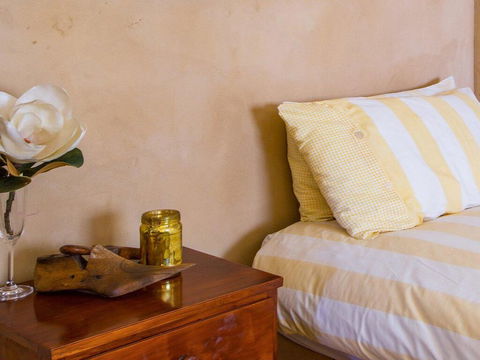 The Farmhouse - Grape Vines And Rolling Green Hills - Accommodation Port Macquarie 3