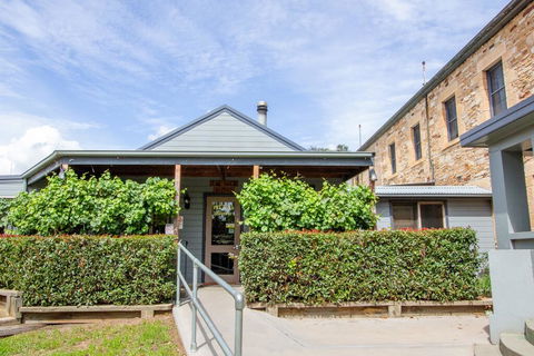 The Globe Hotel, Rylstone - Accommodation Port Macquarie 1