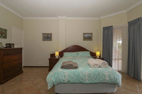 The Good Life B&B - Accommodation Port Macquarie 2