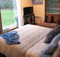 The Gurdies Room with Amazing Sunset Views - Accommodation Port Macquarie