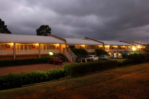 The Hermitage Motel - Campbelltown - Accommodation Port Macquarie 2