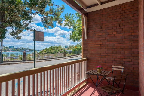 The Highberry - Sydney Harbour View Escape - Accommodation Port Macquarie 3