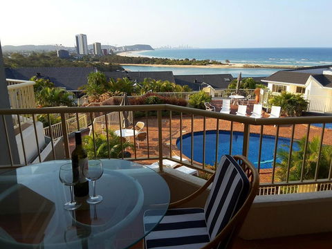 The Hill Apartments Currumbin Beach - Accommodation Port Macquarie 3
