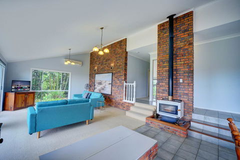 The Hillside House - Accommodation Port Macquarie 2