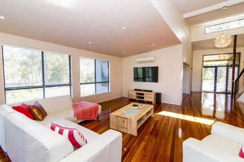 The Holiday House - Accommodation Port Macquarie 1