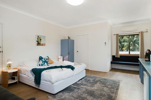 The Med Crescent Head - Accommodation Port Macquarie 1