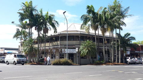 The Middle Pub - Accommodation Port Macquarie 0