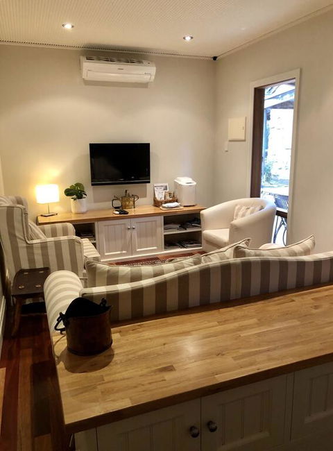 The Miners Cottage, Barossa - Accommodation Port Macquarie 3
