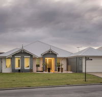 The Oaks - Accommodation Port Macquarie