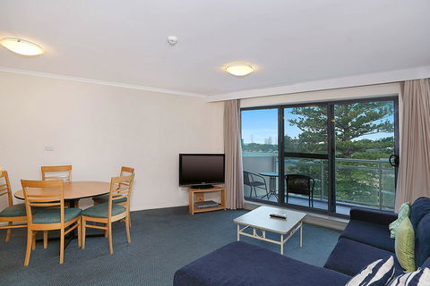 The Oaks Waterfront Resort, Unit 302 - Accommodation Port Macquarie 2