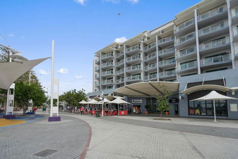 The Oaks Waterfront Resort, Unit 303 - Accommodation Port Macquarie 1