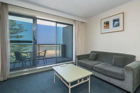The Oaks Waterfront Resort, Unit 303 - Accommodation Port Macquarie 3