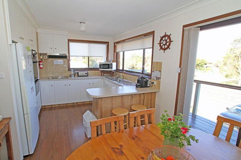 The Oasis On Jacobs Drive - Accommodation Port Macquarie 1