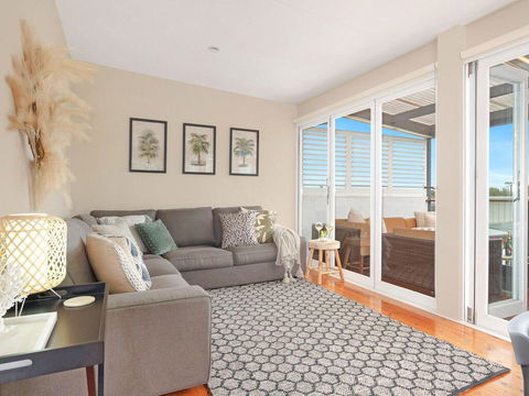 The Old Bottleshop - Waterfront, Pool Table And More - Accommodation Port Macquarie 2