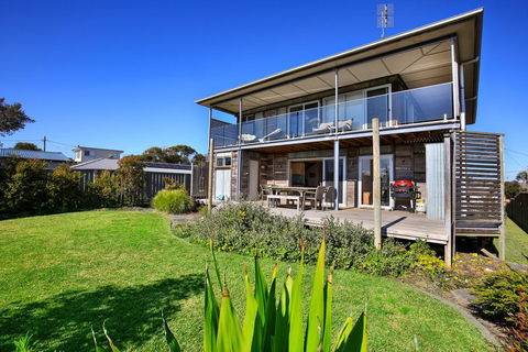 The Palings At Culburra - Pet Friendly - Accommodation Port Macquarie 0