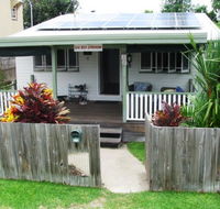 The Red Sparrow - Accommodation Port Macquarie