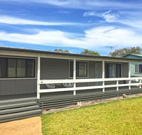 The Relax Shack  Culburra Beach sleeps 7 - Accommodation Port Macquarie