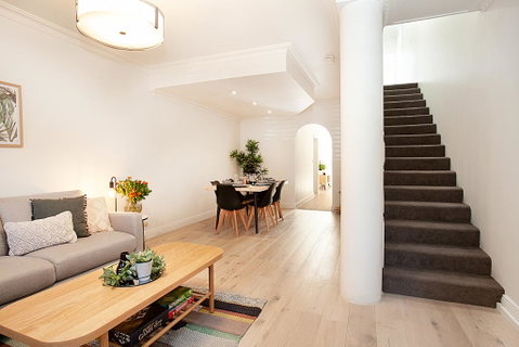 THE RENWICK - Hosted By: L'Abode Accommodation - Accommodation Port Macquarie 1