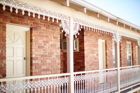 The Rose Hotel & Motel - Accommodation Port Macquarie 0