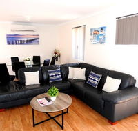 The Royal Dolphin Holiday Home - Accommodation Port Macquarie