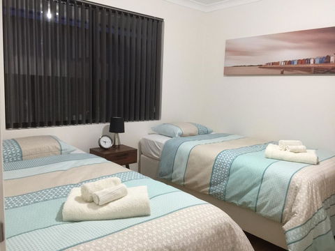 The Royal Dolphin Holiday Home - Accommodation Port Macquarie 2
