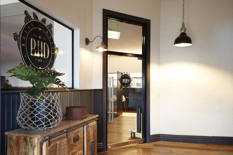 The Royal Hotel, Drouin - Accommodation Port Macquarie 0