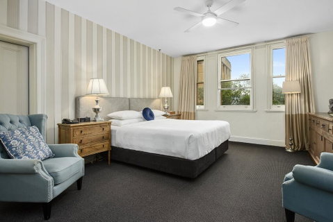 The Russell Hotel - Accommodation Port Macquarie 1