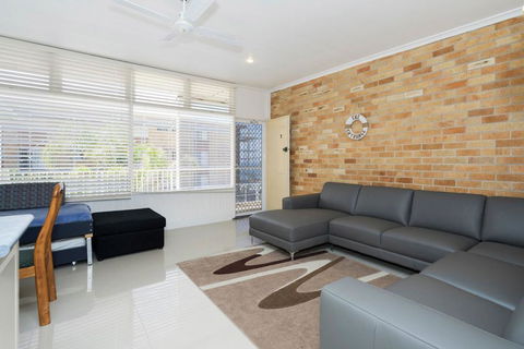 The Sands, Unit 9 - The Entrance - Accommodation Port Macquarie 3
