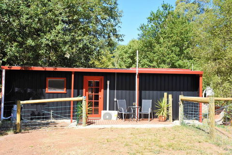 The Shelter Shed Garden Studio Apartment - Accommodation Port Macquarie 2