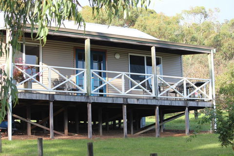The Sleeping Lady Private Retreat - Accommodation Port Macquarie 0