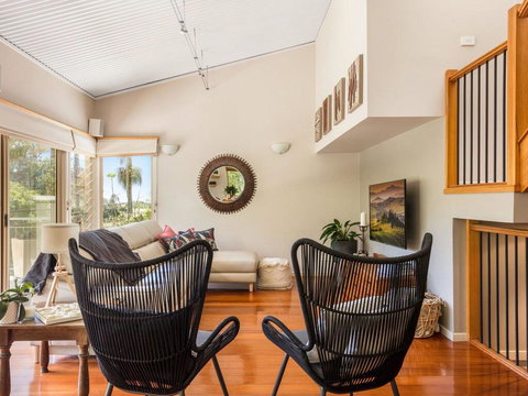 The Stanwell Beach Glass House - Beach & Pool - Accommodation Port Macquarie 1