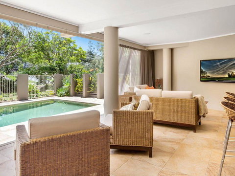 The Stanwell Beach Glass House - Beach & Pool - Accommodation Port Macquarie 0