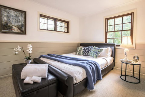 The Stone On The Hill - 3 Bedroom House - Accommodation Port Macquarie 3