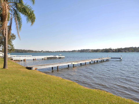 The Studio On The Lake @ Fishing Point, Lake Macquarie - Honestly Put The Line In And Catch Fish - Accommodation Port Macquarie 0