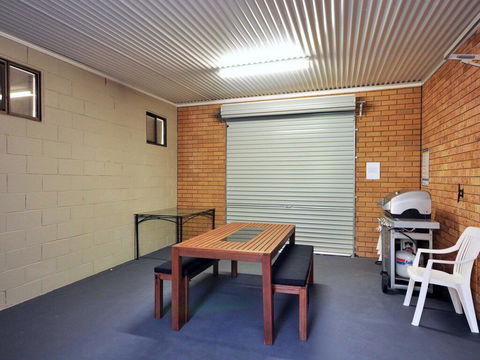 The Studio On The Lake @ Fishing Point, Lake Macquarie - Honestly Put The Line In And Catch Fish - Accommodation Port Macquarie 2