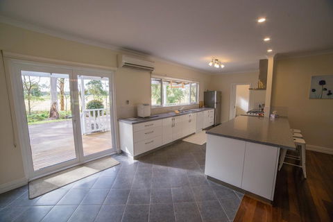 The Summer House Retreat - Accommodation Port Macquarie 2