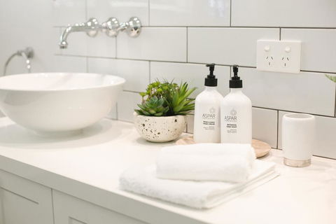 The Summer House Retreat Torquay - Accommodation Port Macquarie 0