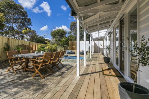 The Summer House Retreat Torquay - Accommodation Port Macquarie 3