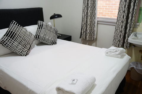 The Tamworth Hotel - Accommodation Port Macquarie 2