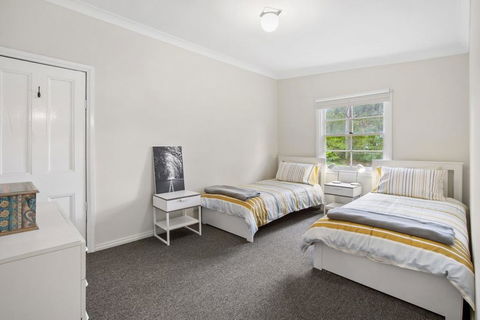 THE TEACHERS COTTAGE - Accommodation Port Macquarie 2